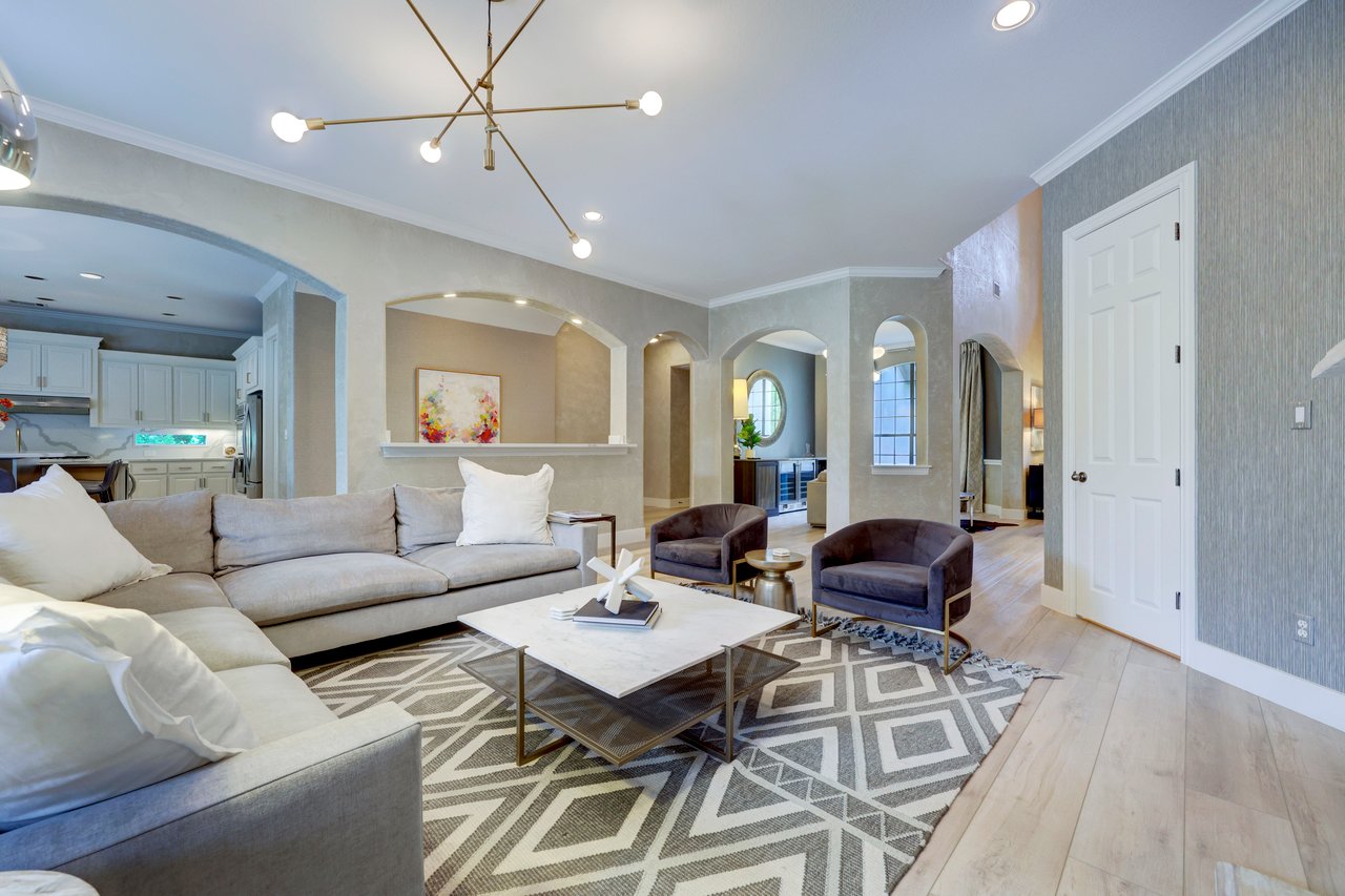 12100 Azure Shores Ct.