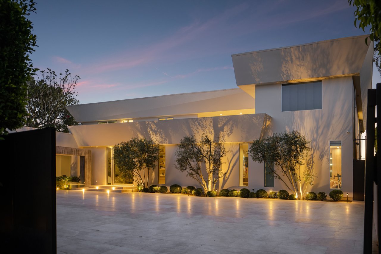 1557 Tower Grove Dr, Beverly Hills