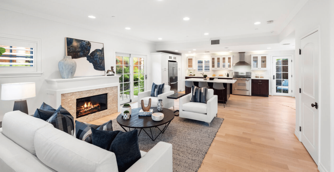  luxurious, sun-lit townhouse