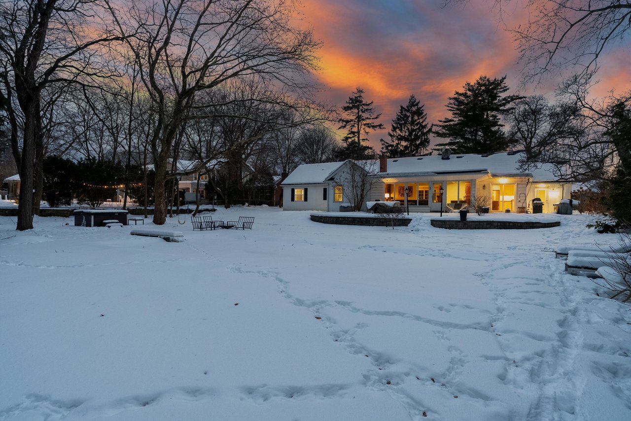 Aldershot Ranch-Style Oasis