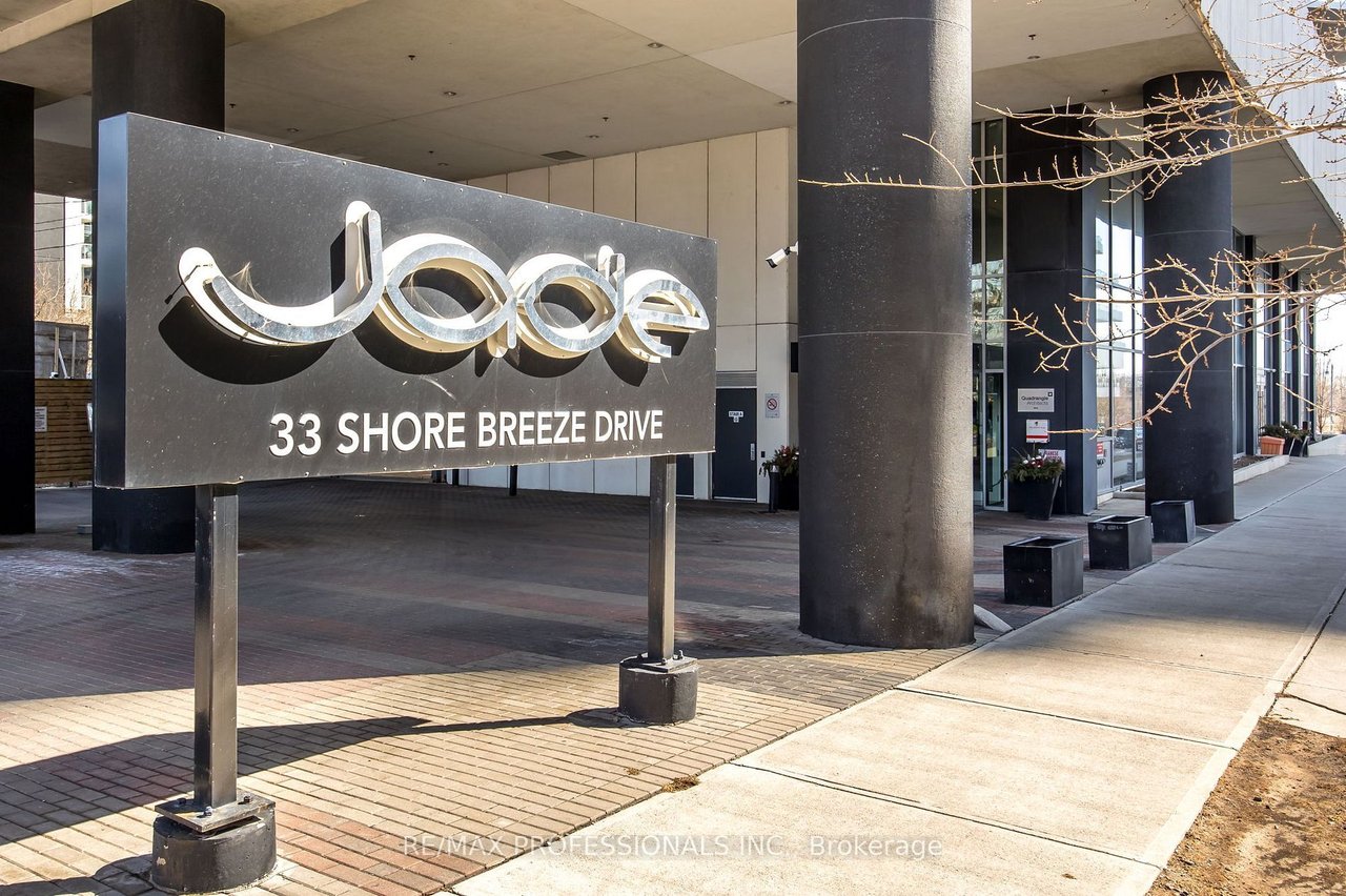 JADE WATERFRONT CONDOS 