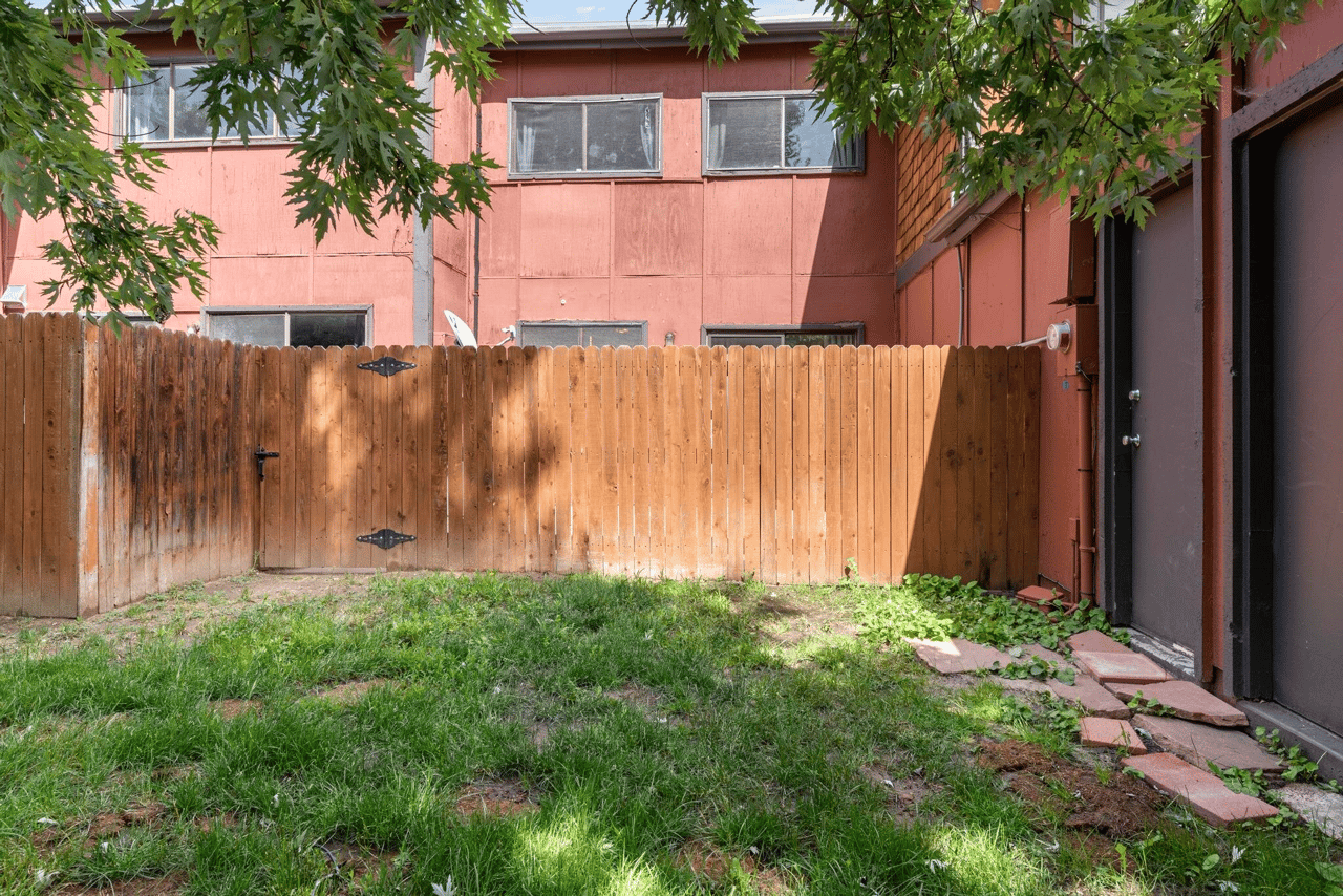 Just Listed: Renovated Modern Townhome in Aurora