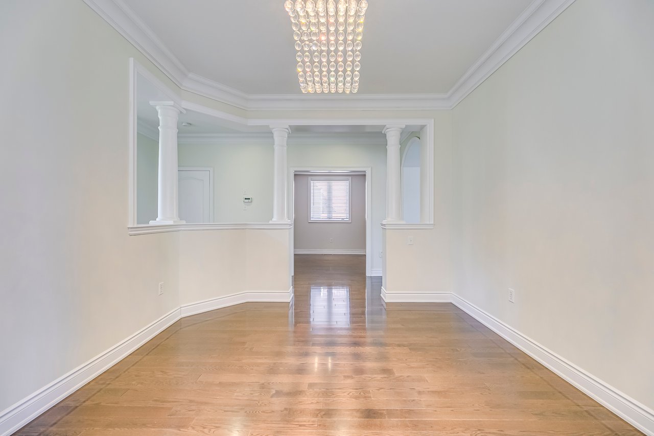 1152 Jezero Cres