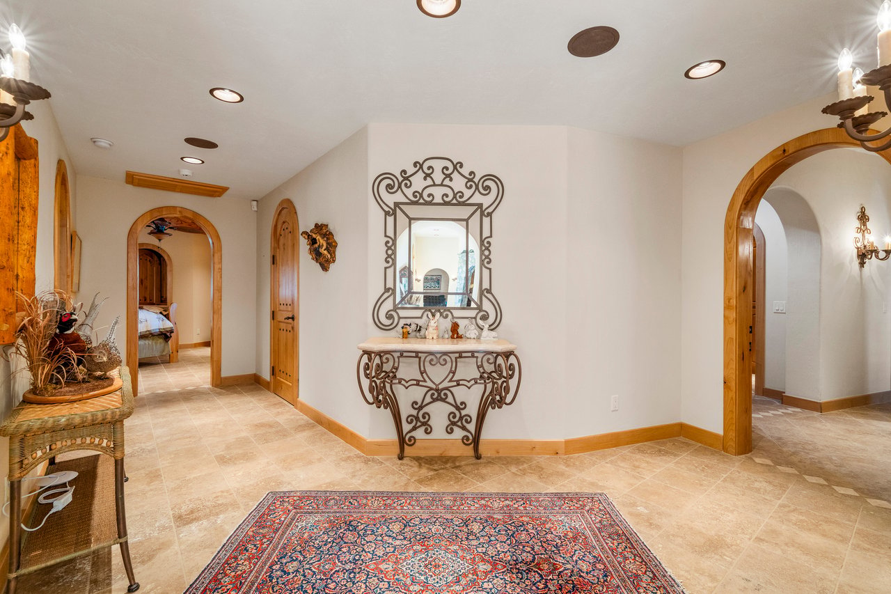 41290 Avenida Delores