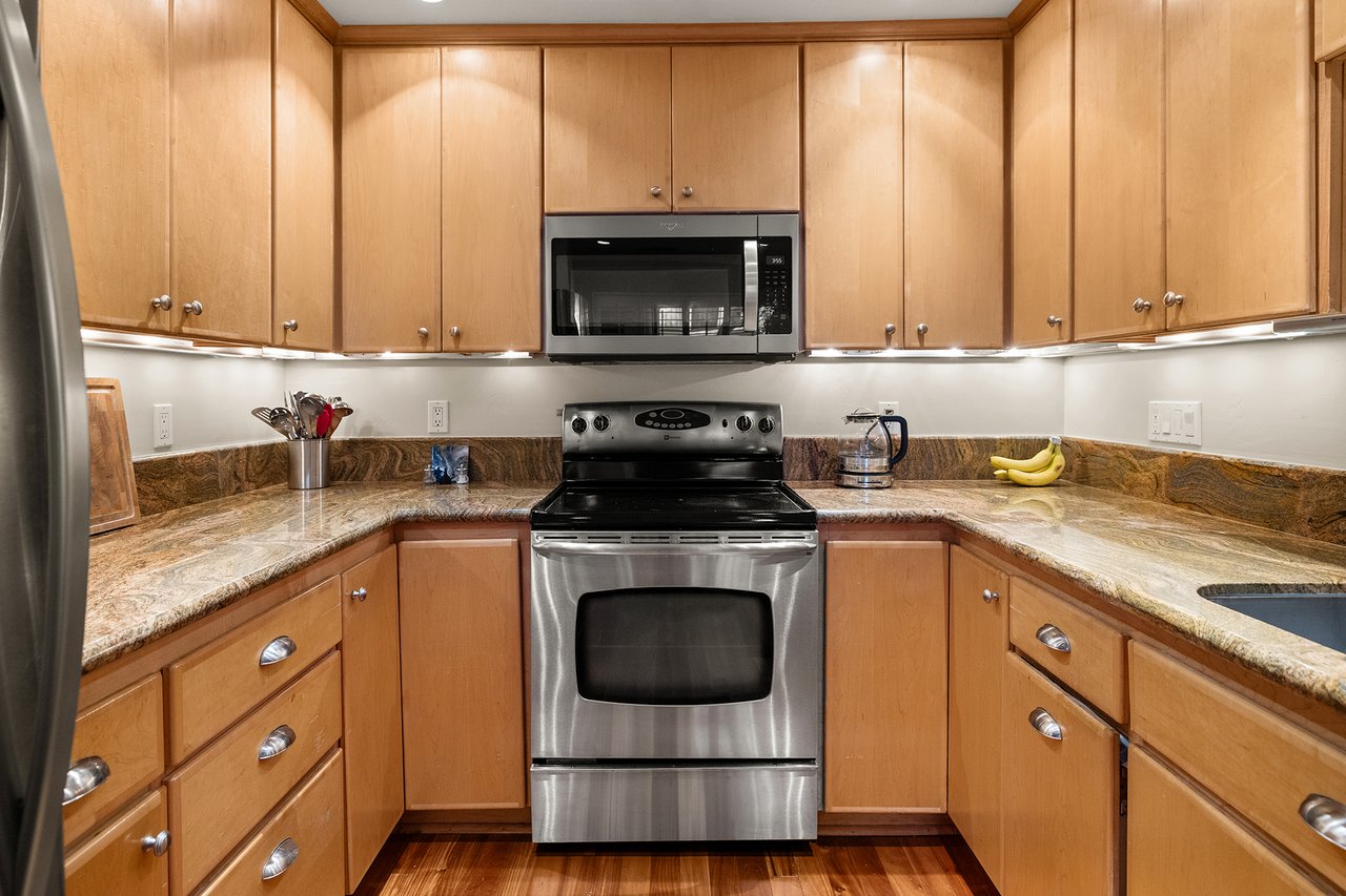 New Listing! 1701 Anacapa St #17, Santa Barbara | Offered at $939,000