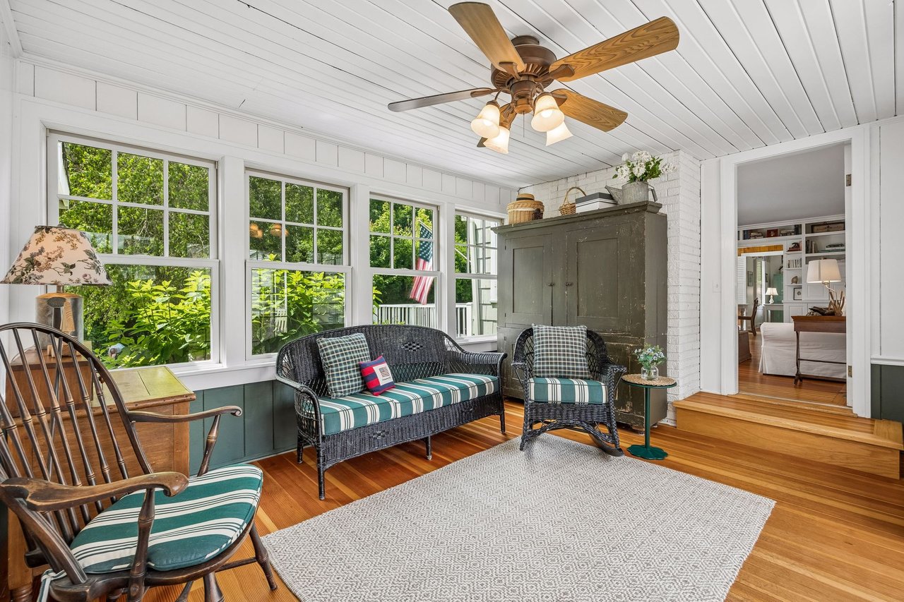 20600 Carson Road, Deephaven