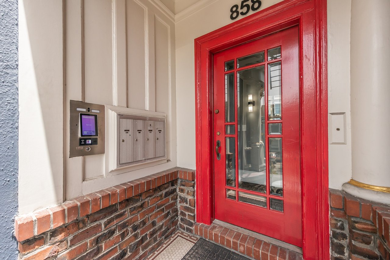 858 Ashbury