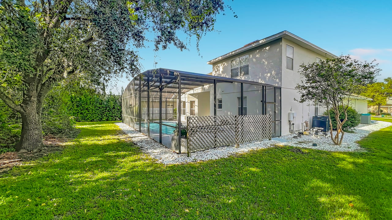 Orlando Vista Lakes 5-Bedroom 4-Bathroom Home and Lifestyle