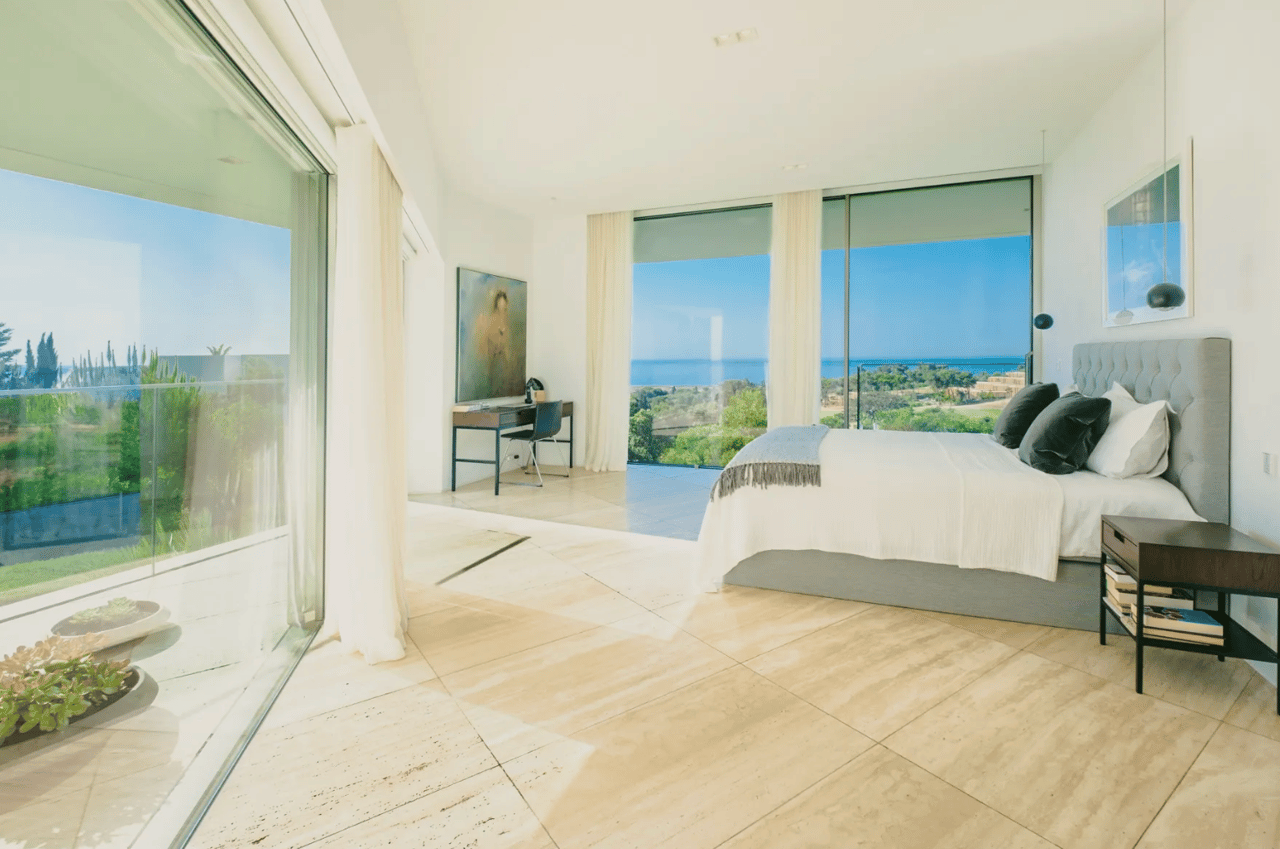 Western Lagos, Portugal