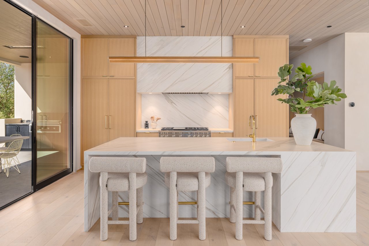 1608 Ridge Valley Road