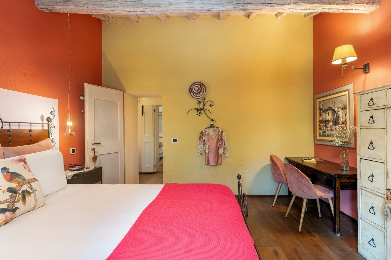 Renovated 18th Century Tuscan Home With Beautiful Hill Views