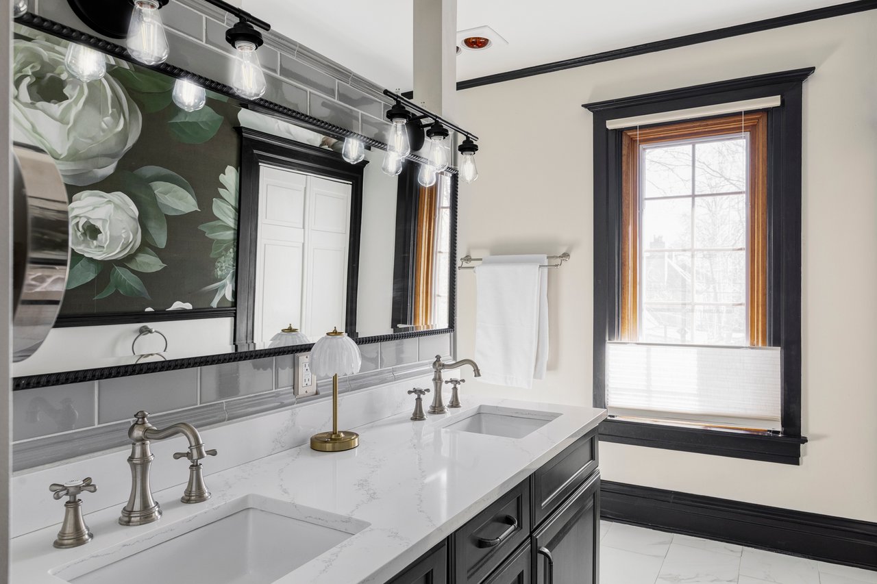 742 N Downing Street