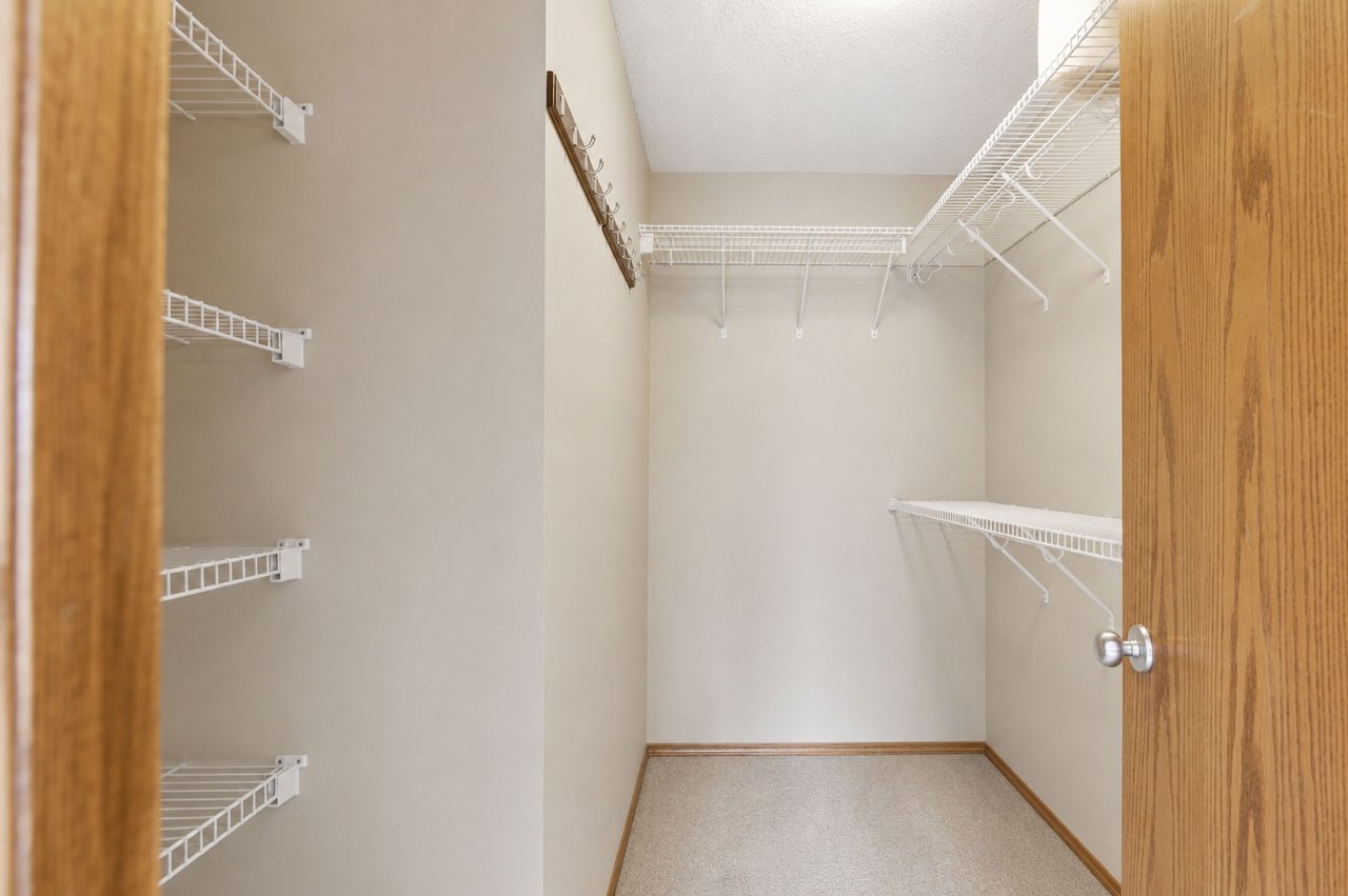 499 Highland Close