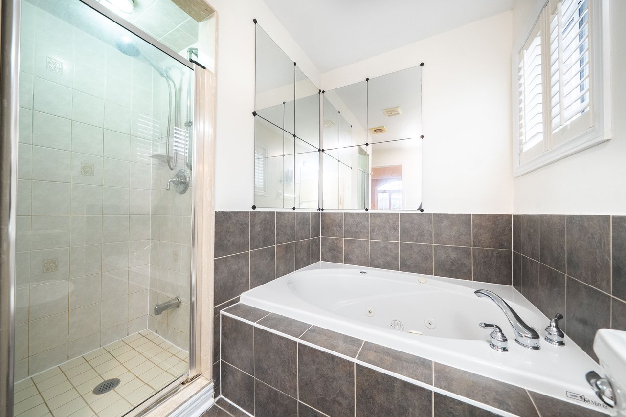 148 Devonsleigh Boulevard