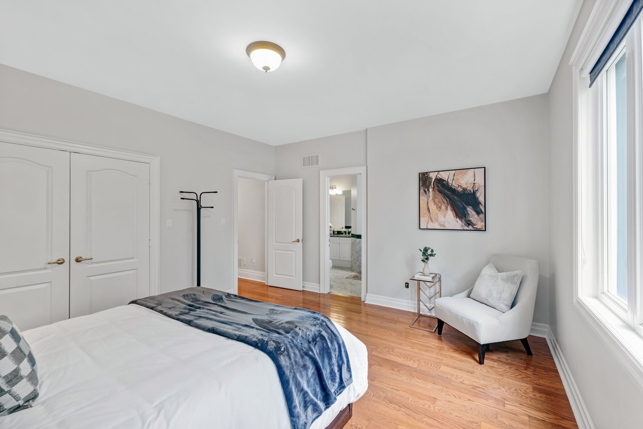 2126 Parker Dr