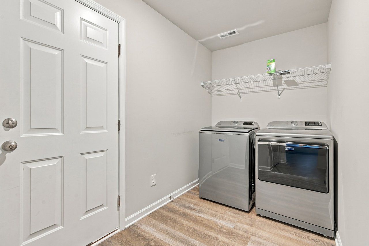 Modern Comfort Meets Unbeatable Location in Harvest!