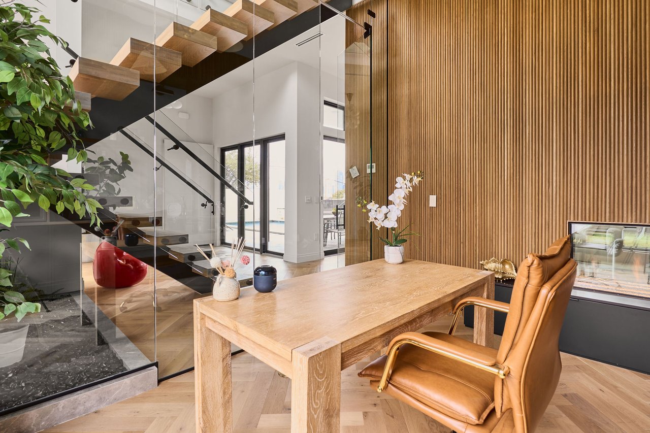 1604 Taylor Gaines Street