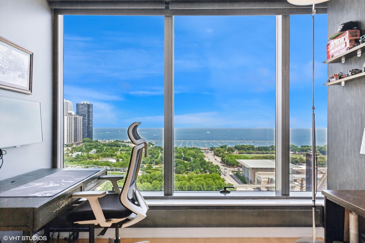 60 E Monroe St Unit 2101