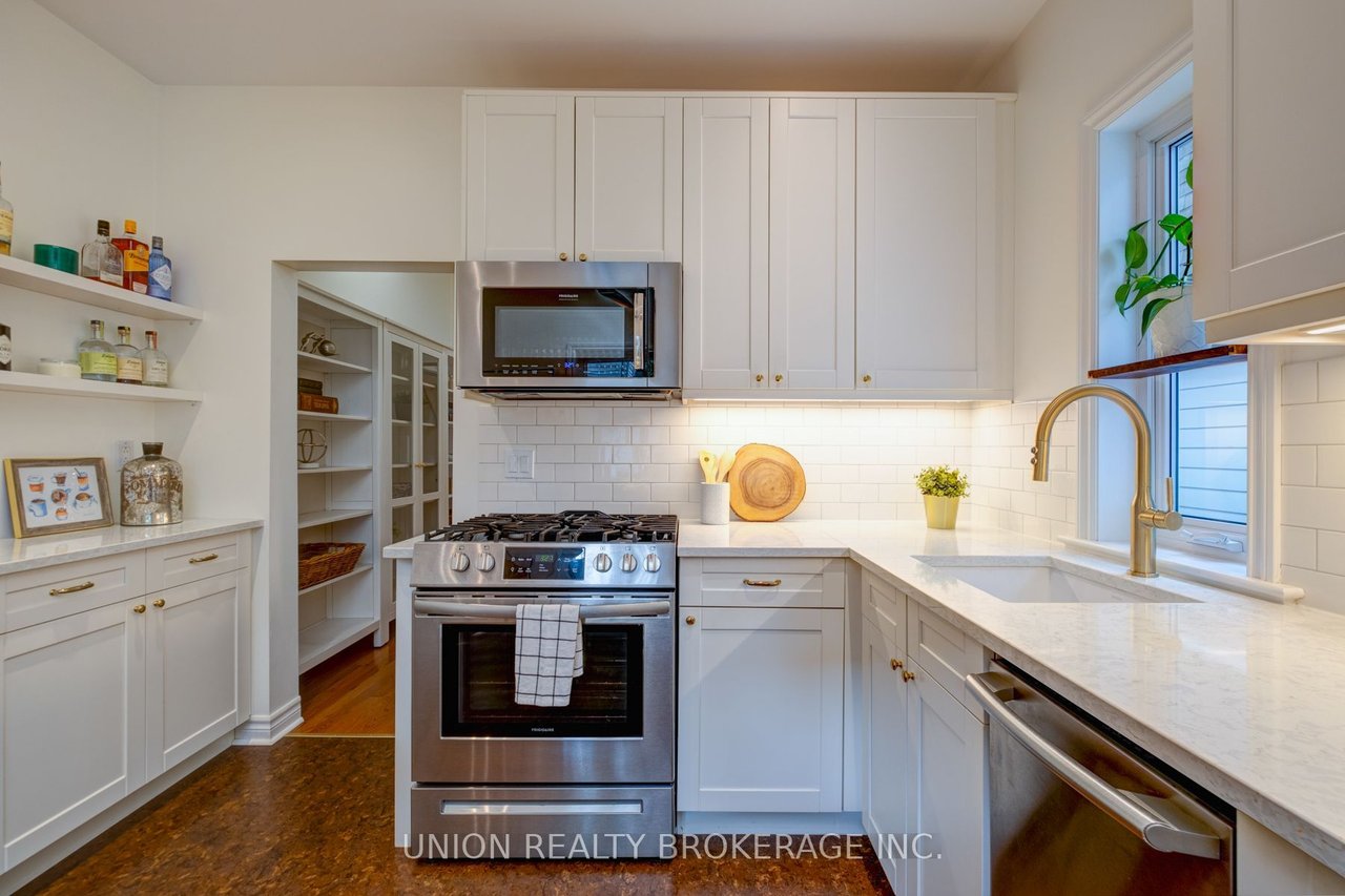 402 Woodfield Rd