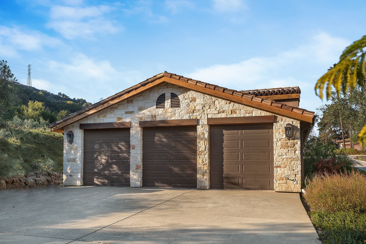 22100 Mount Eden Road