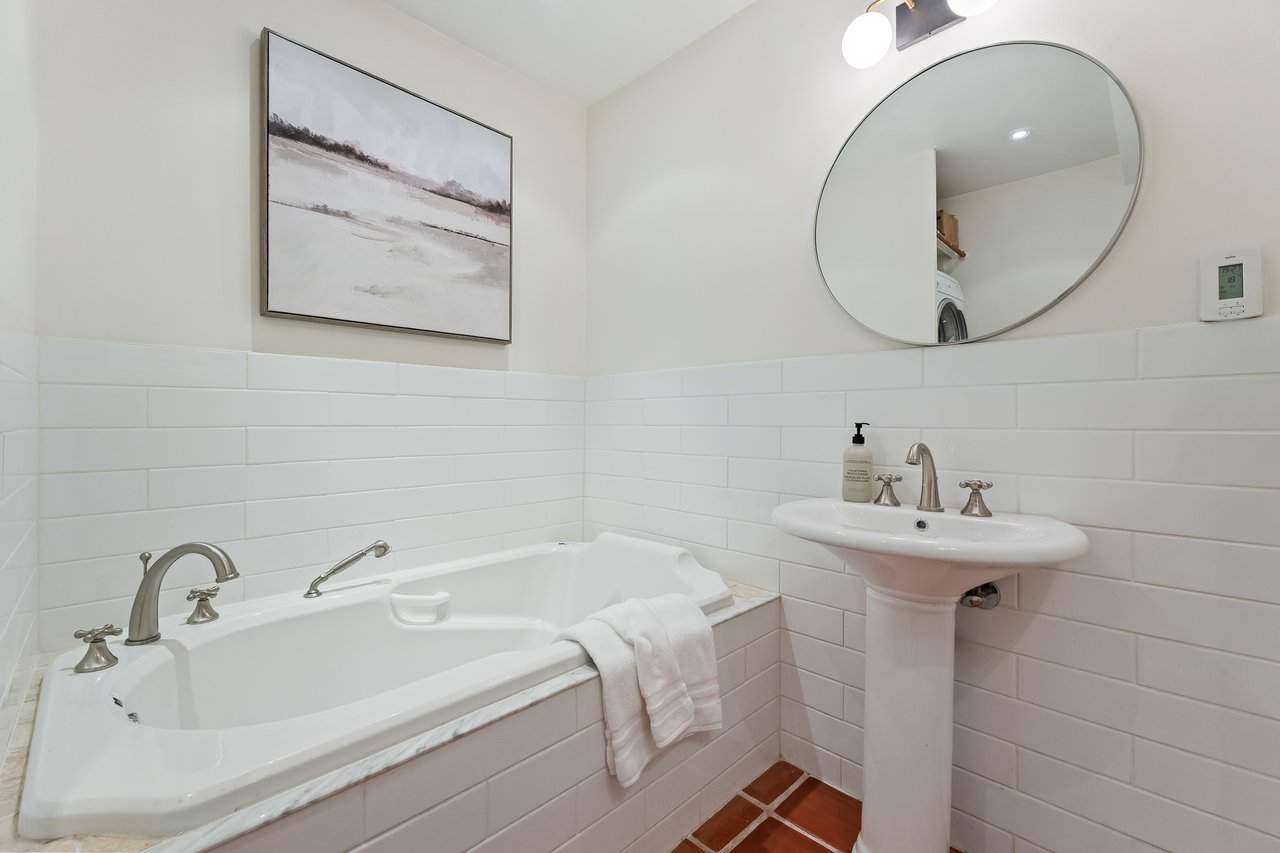 227 Waverley Rd