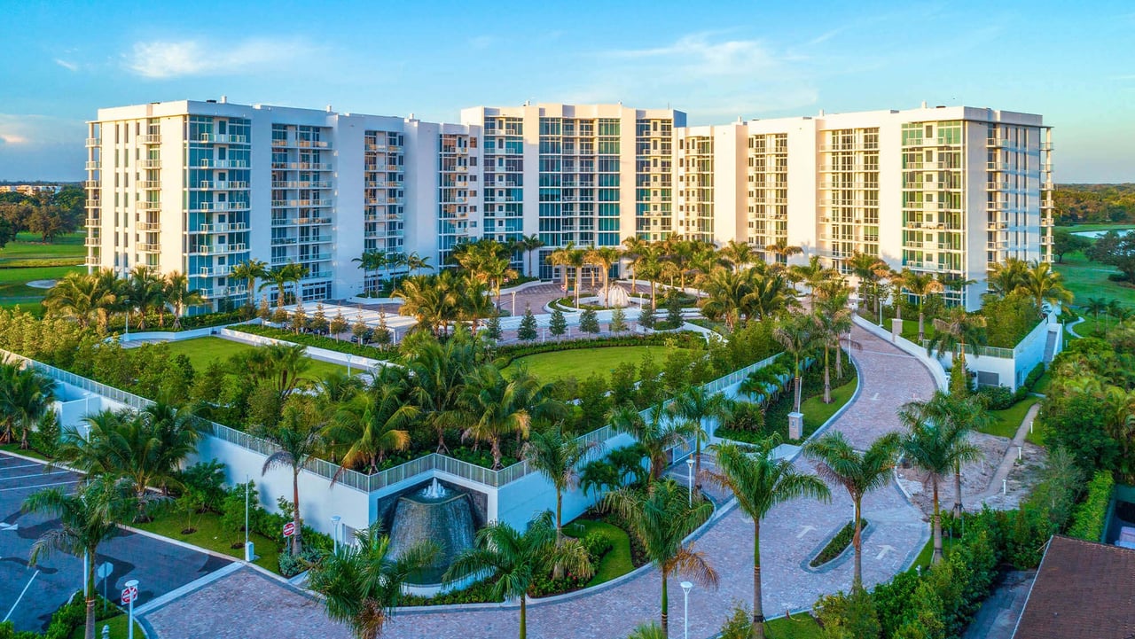 Akoya Boca West