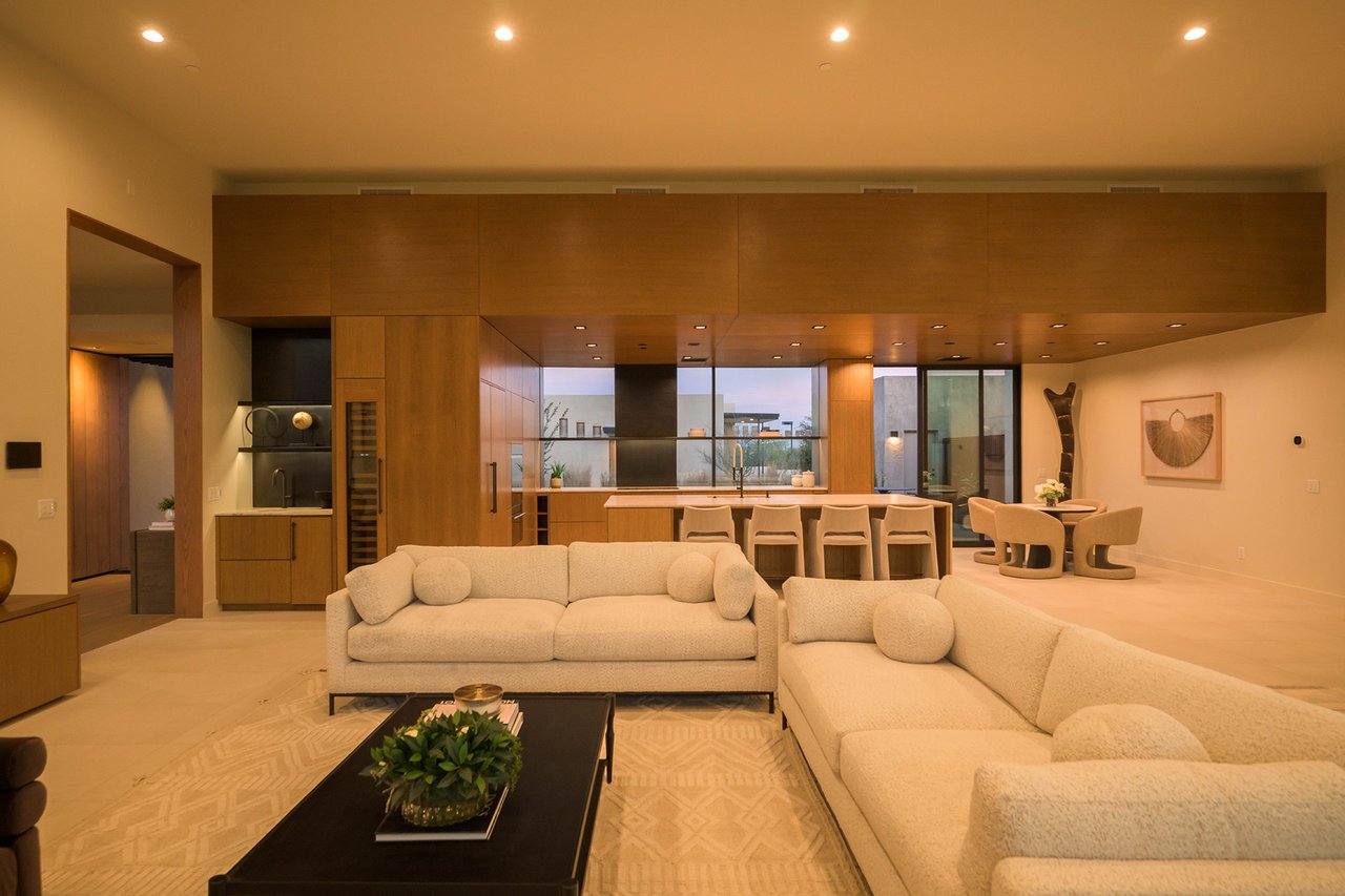 5287 N INVERGORDON Road