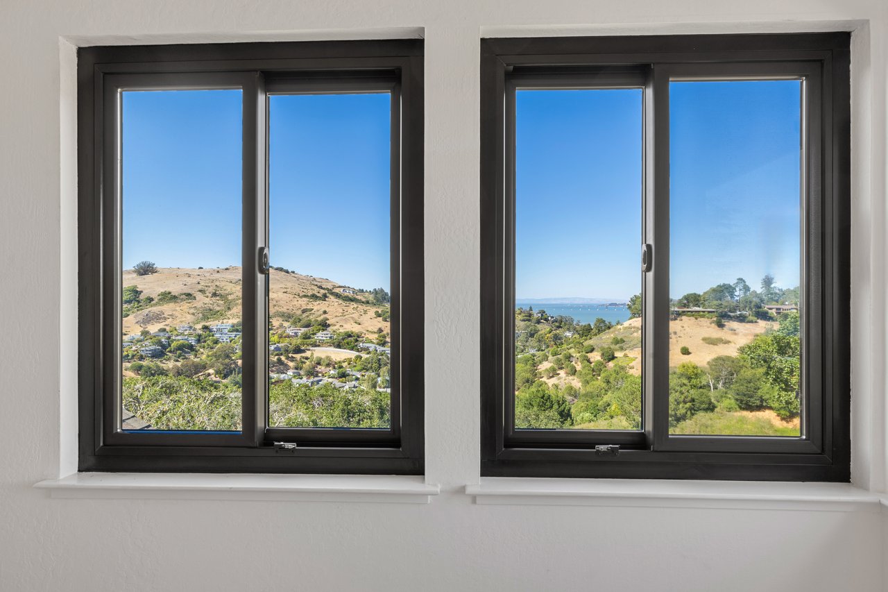 Stylish View Home on a Cul-De-Sac