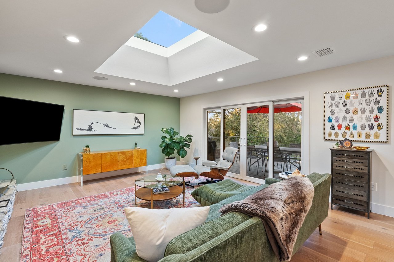 Balcones Mid-Century Modern Retreat