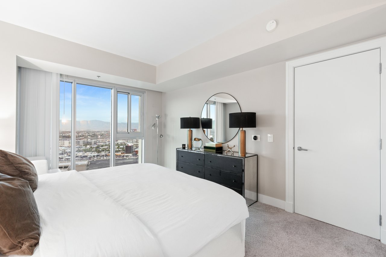 2700 Las Vegas Boulevard 2303