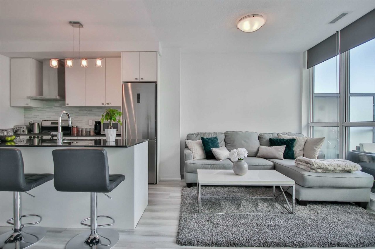 51 East Liberty St #2406