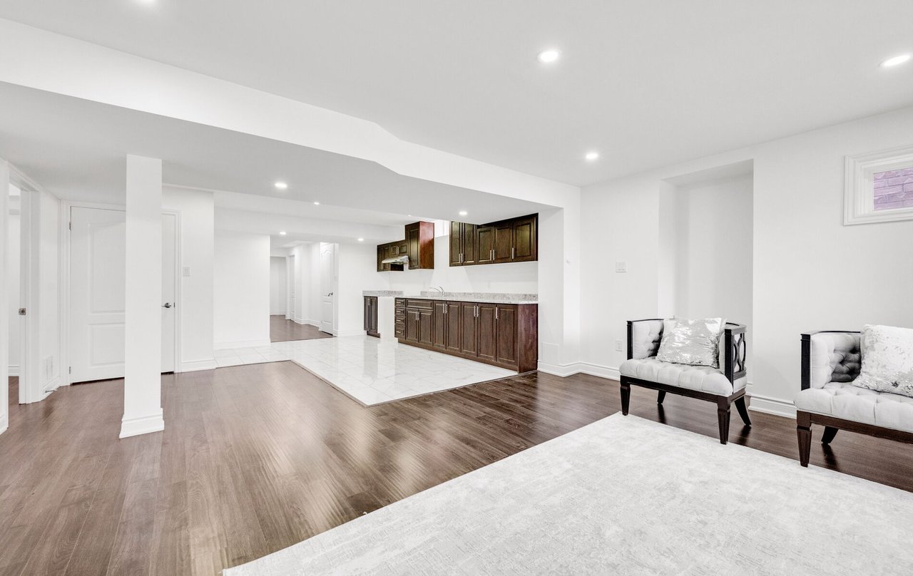 46 Lola Crescent