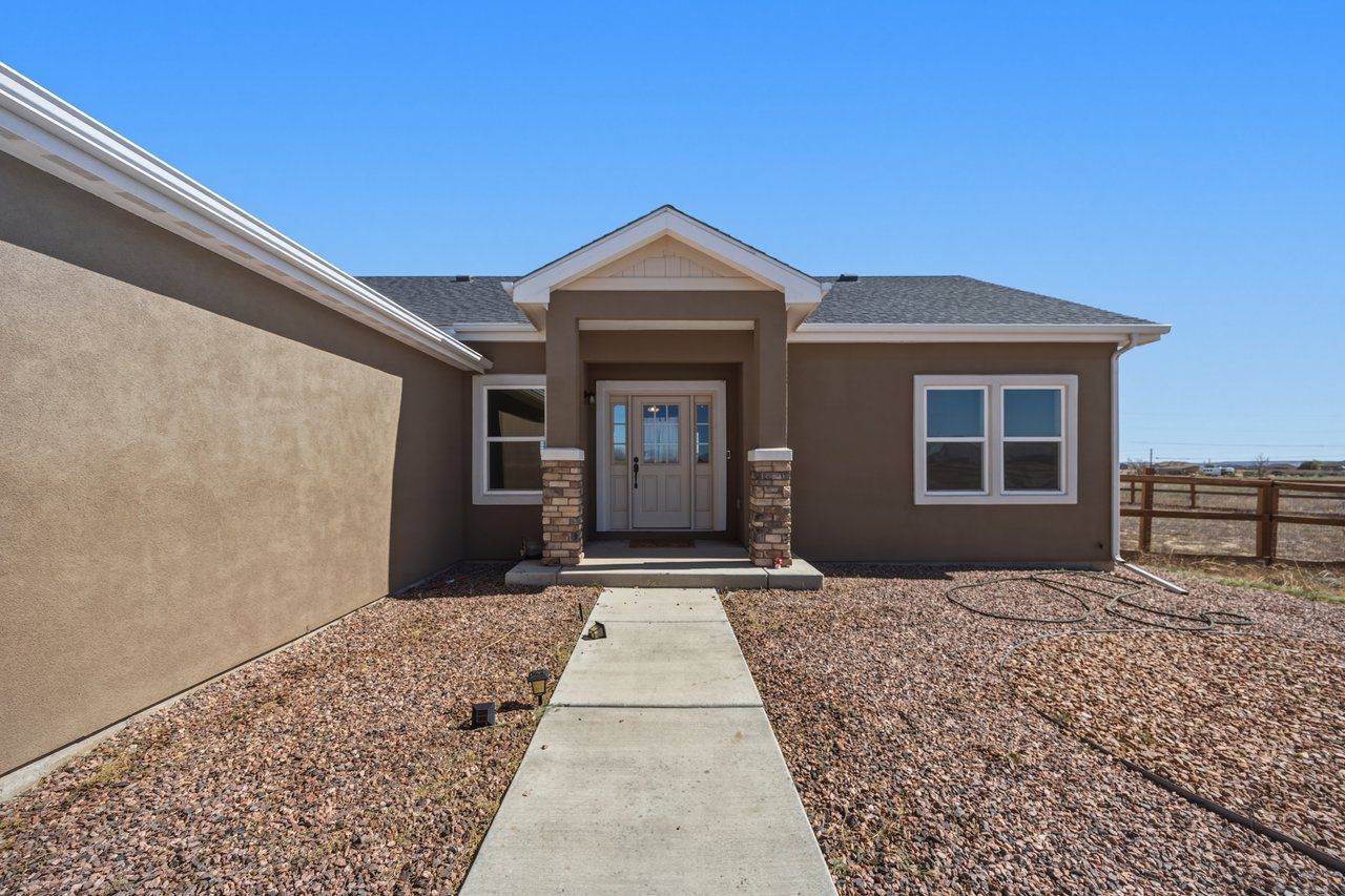 667 E Vermillion Dr
