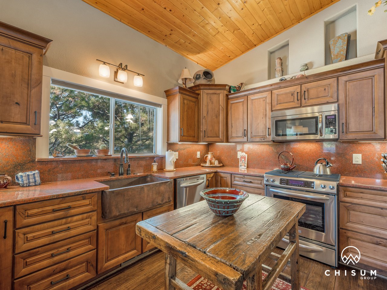 79 Spyglass Hill Rd