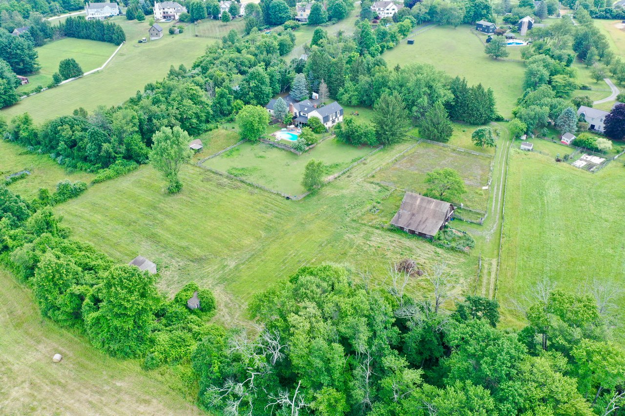 13 Farmersville Rd