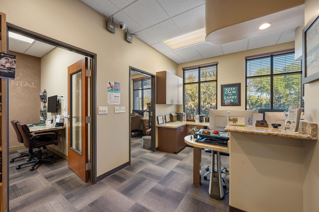 7215 Wyoming Springs