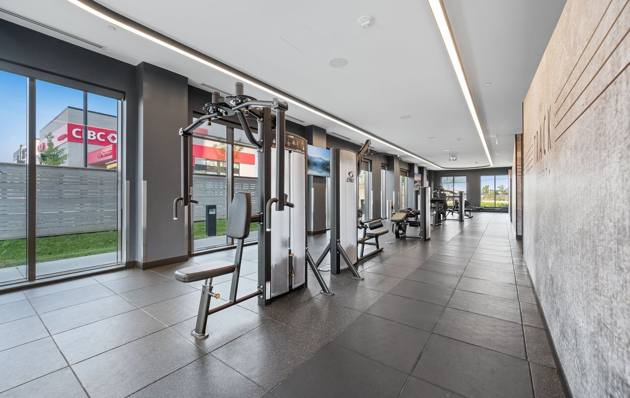 2550 Simcoe Street N 219