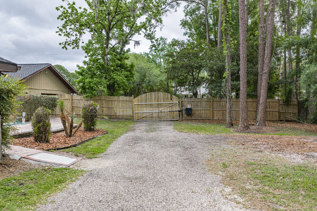 7601 Thunderhead Street