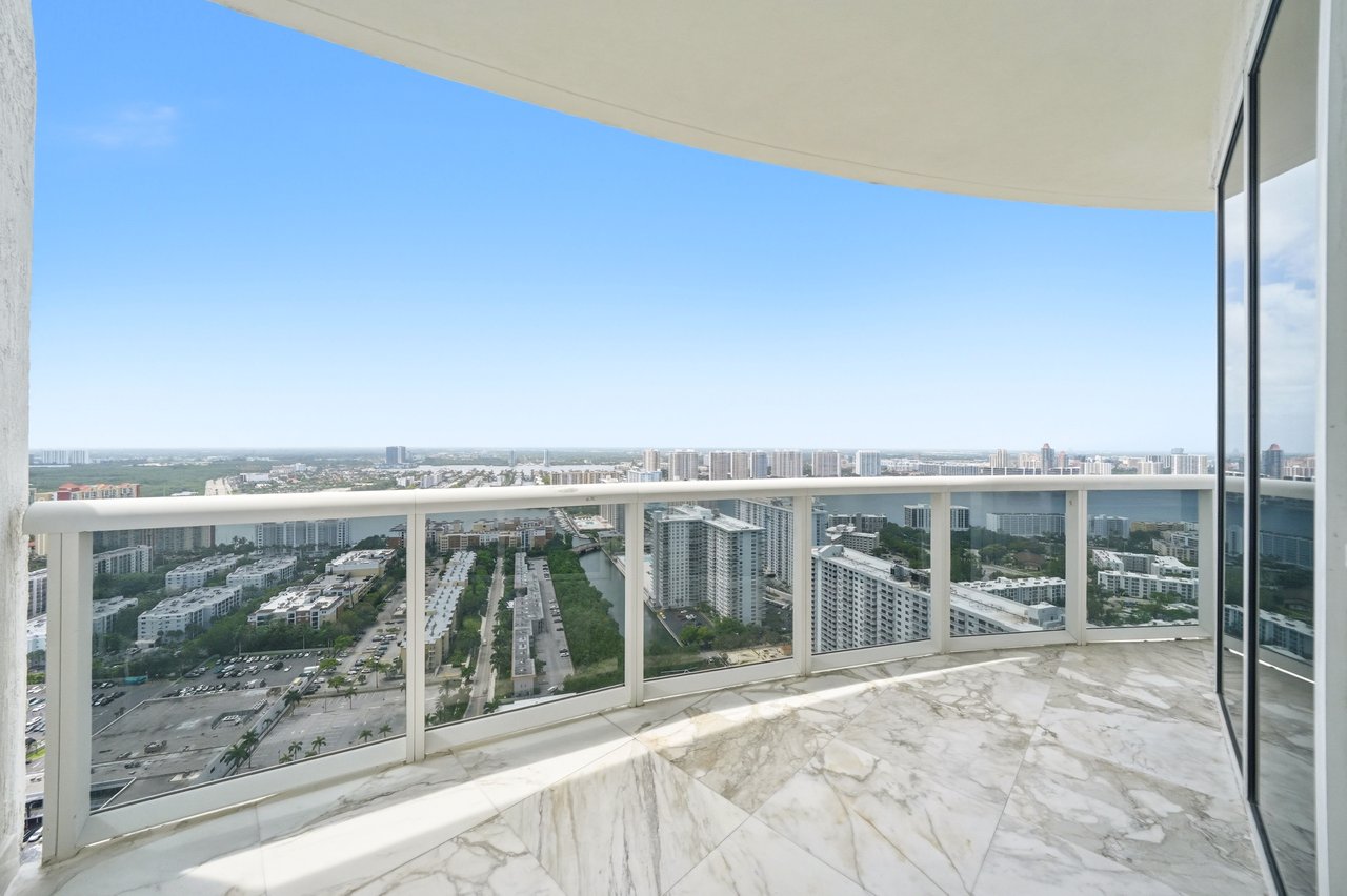 The Penthouse | Oceanfront, Reimagined