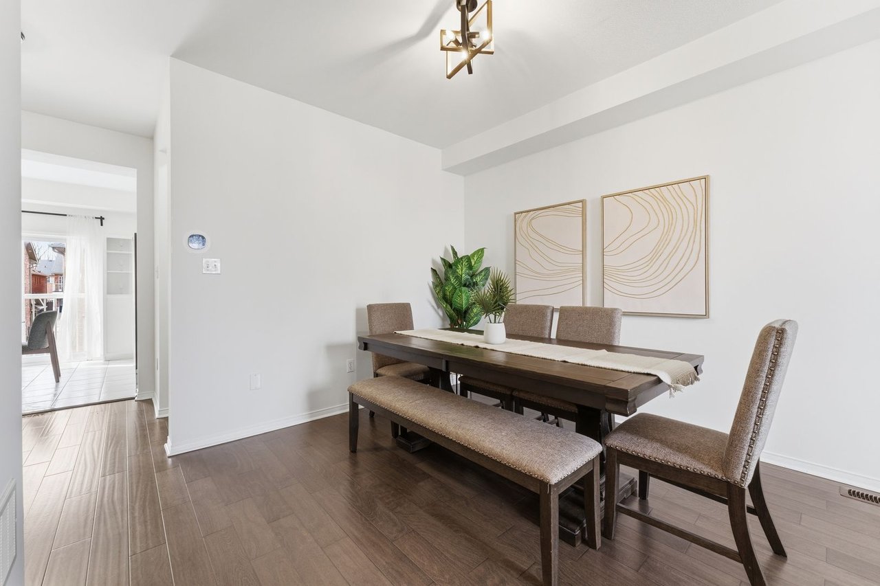 647 Courtney Valley Rd