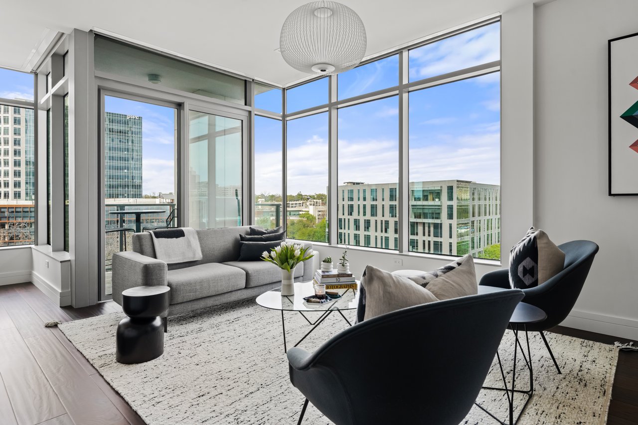 501 West Ave #704
