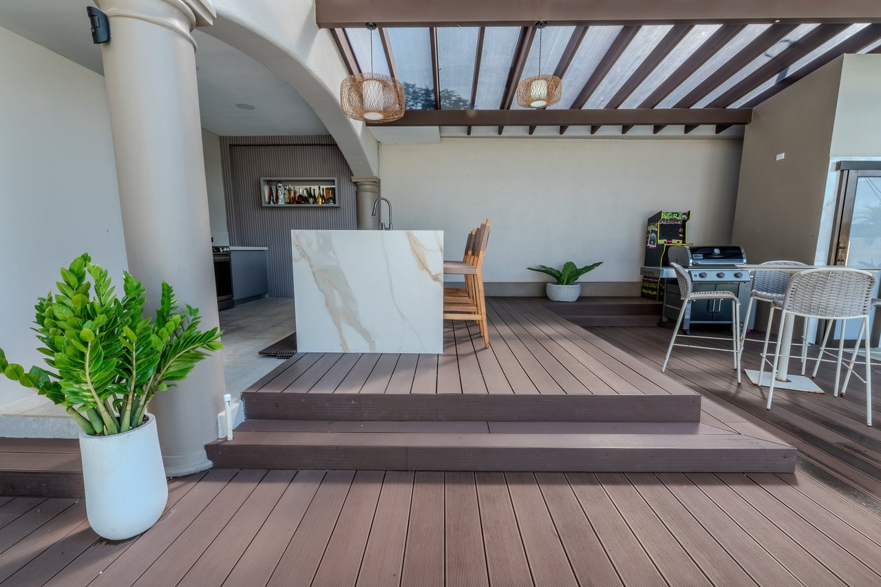 Luxury Home with Pool, Bar Area & Resort-Level Amenities | 5br, 4ba in Perez Zeledon 