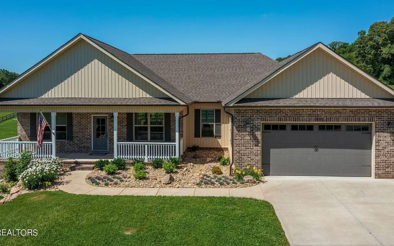 858 Dunlap Hollow Rd