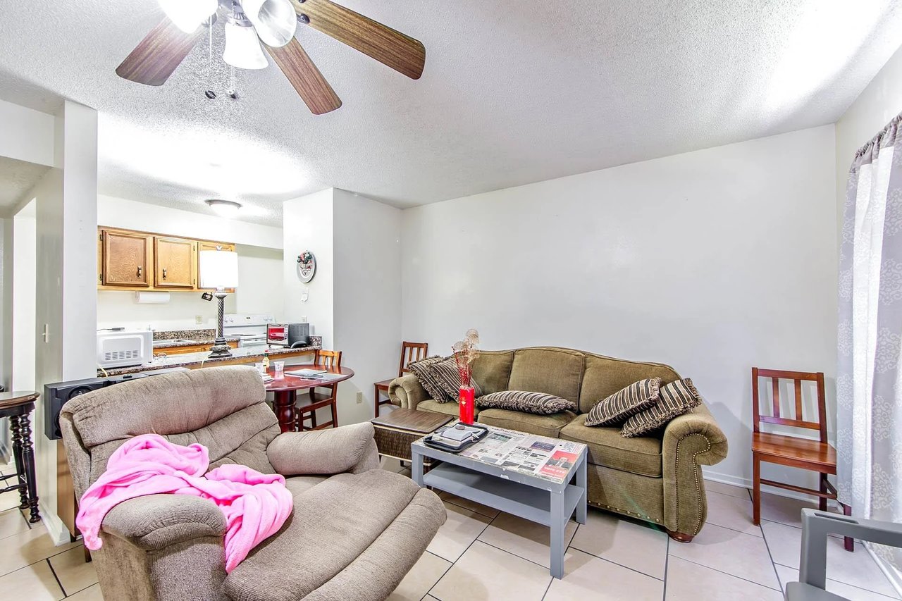 100-102 Pasture Ln