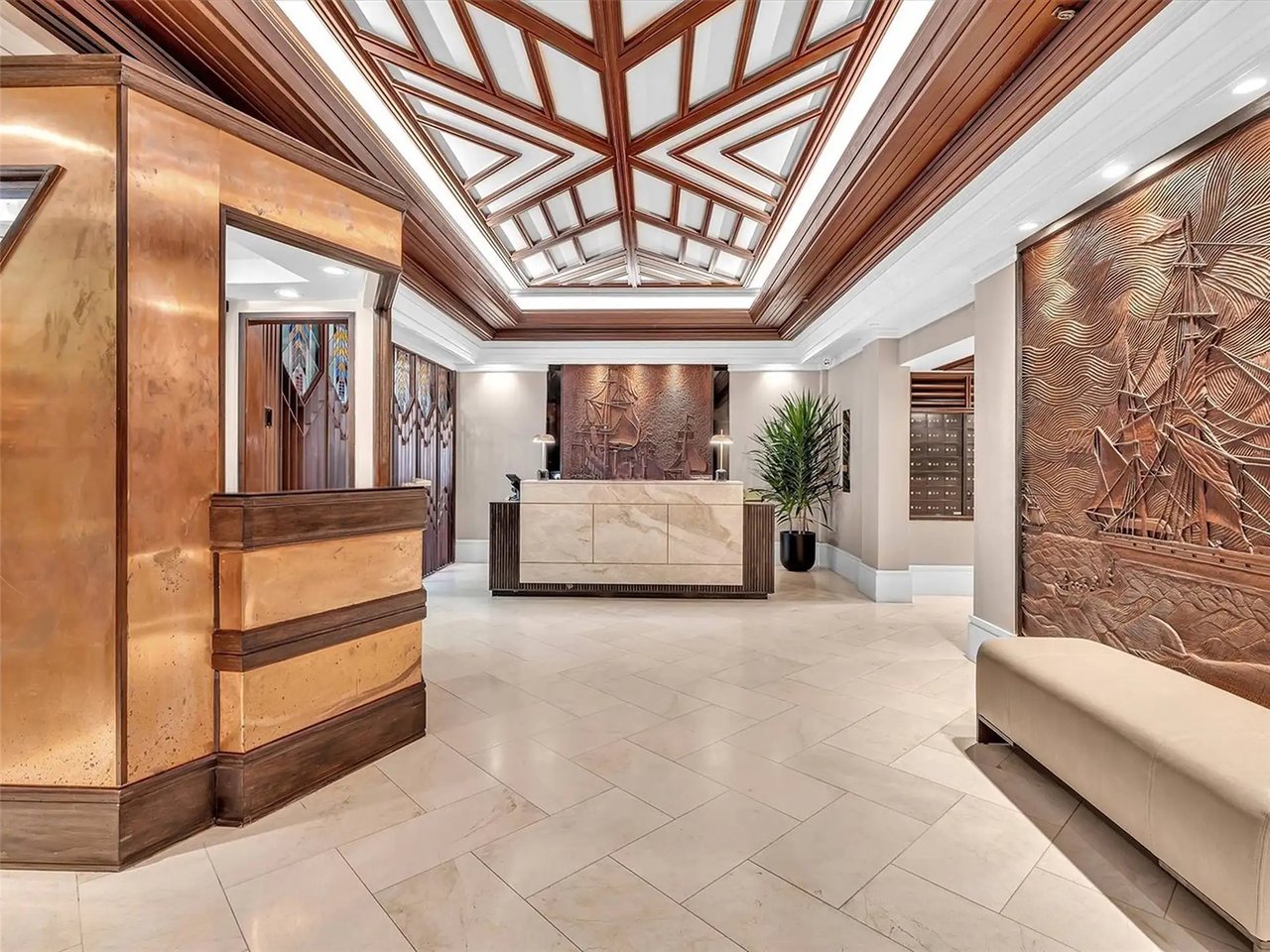 2901 S Bayshore Drive # 1B
