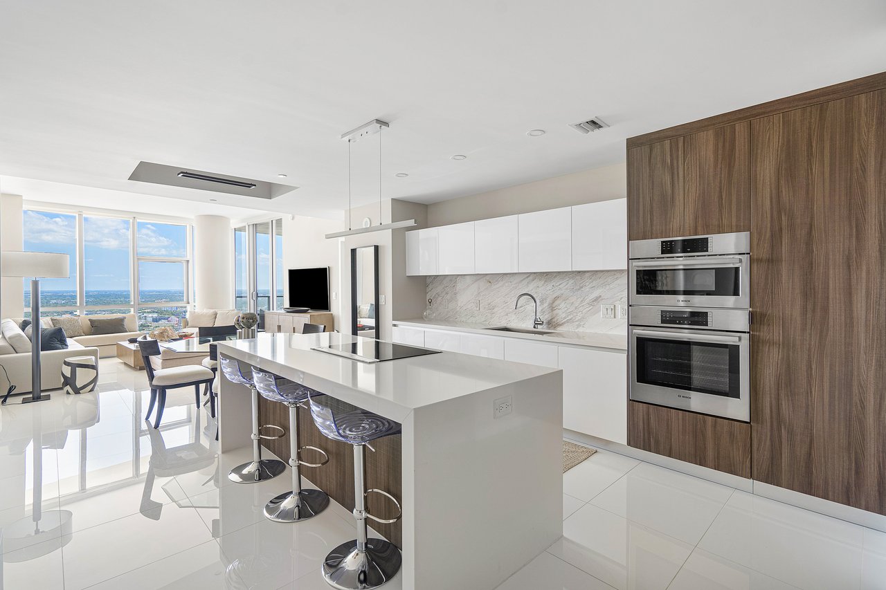 851 NE 1st Ave #4901