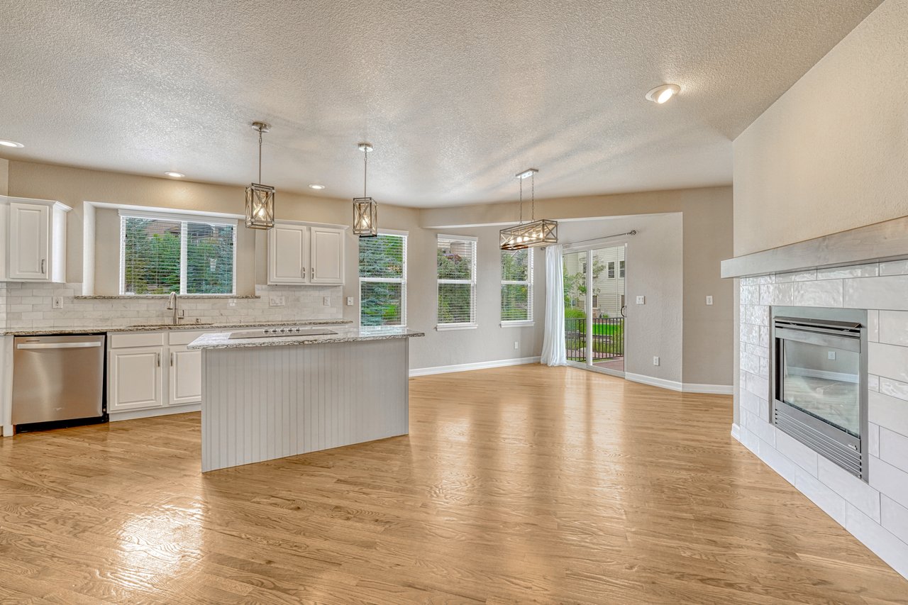 12589 Highland Oaks Place