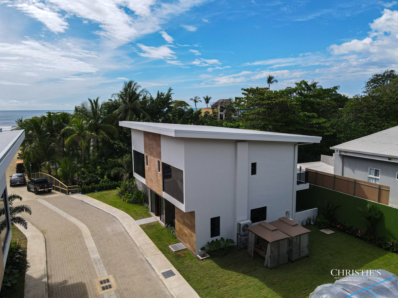 A Private Collection of Five Luxury Beachfront Villas - Rio Mar