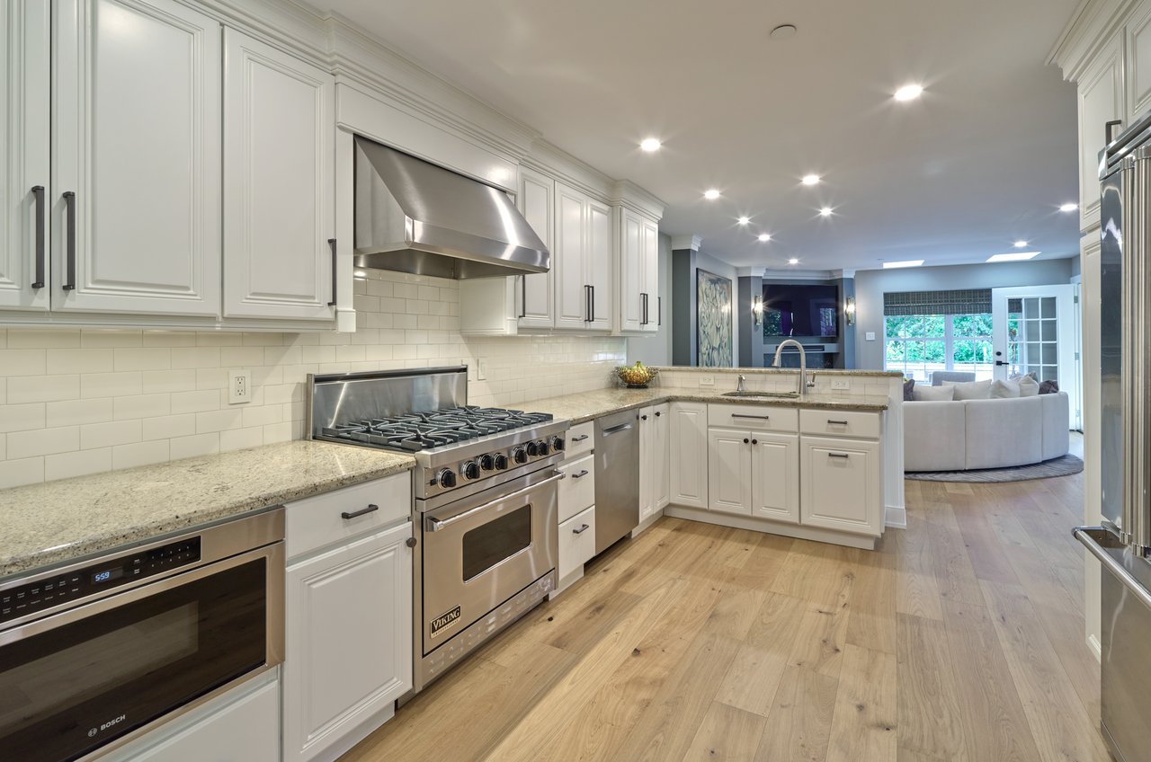 869 Breckinridge Ct 