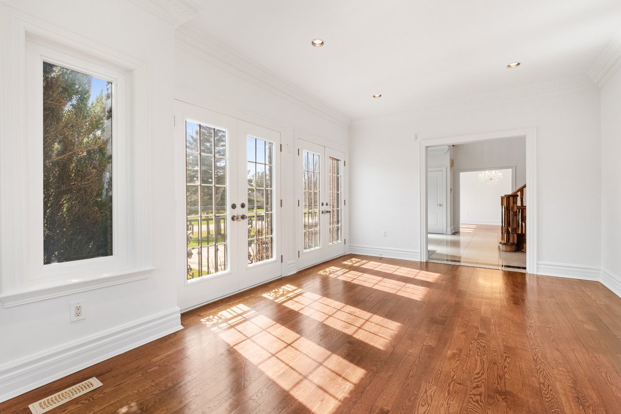 19 Logan Crt 